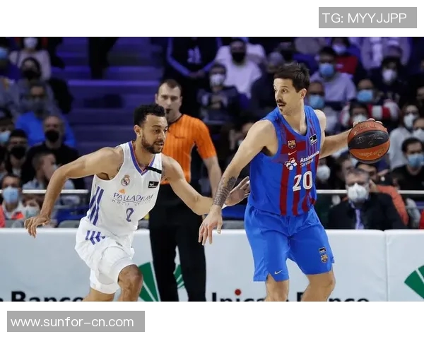 NBA直播精彩对决雄鹿挑战快船全场赛事分析与球员表现预测